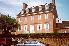 [color photograph of William Paca House, Annapolis]